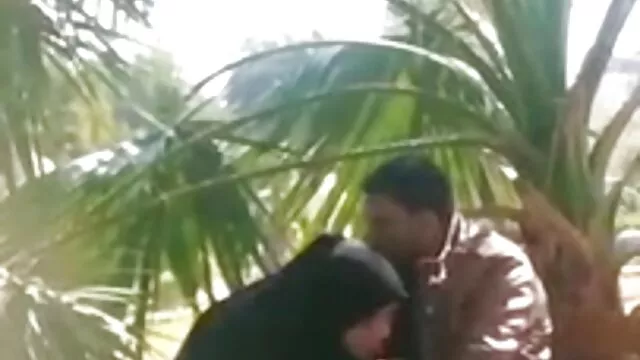 గార్జియస్ ఆబర్న్ మిల్ఫీ పసికందు అబ్బి రోడ్ హార్నీ స్టడ్ జెర్రీచే పొడుచుకున్నాడు ఫారెన్ సెక్స్ వీడియోస్